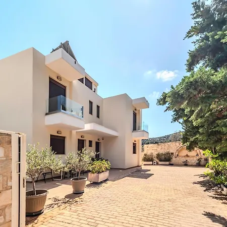 Holiday home & Palaiokastro (Crete)